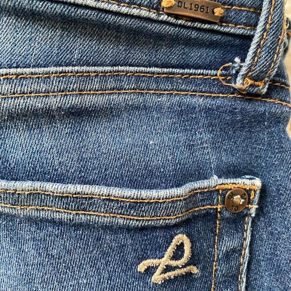 DL1961 Skinny Jeans - Picture 2 of 4